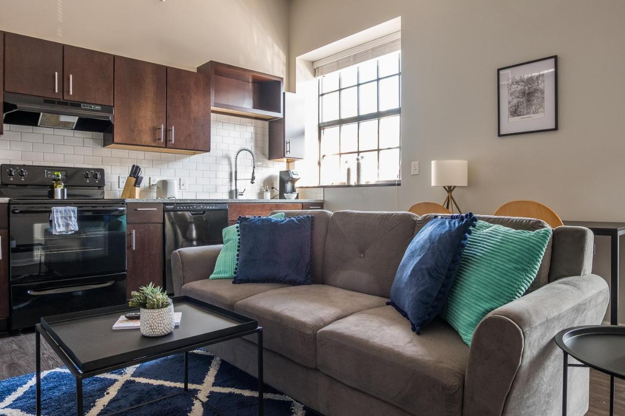 Frontdesk 915 Broadway Apts Downtown Kansas City Kamer foto